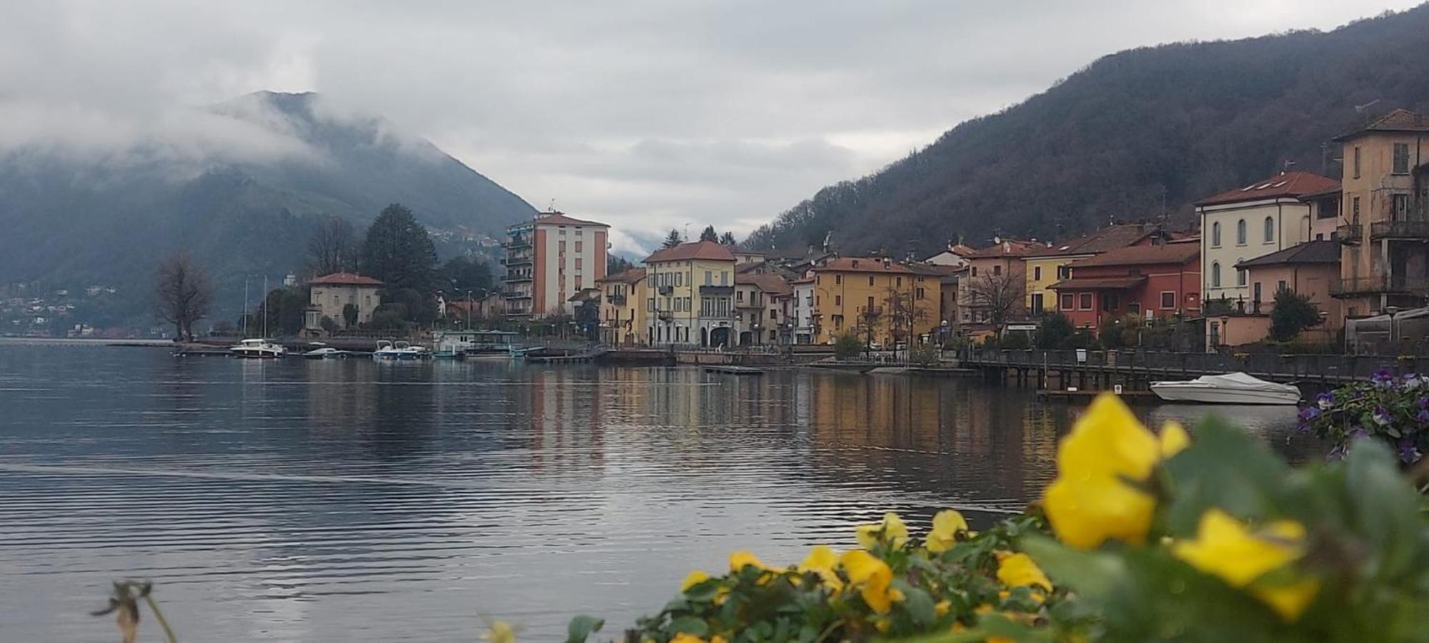 Rifugio Sul Lago Di Lugano A Porto Ceresio Kültér fotó