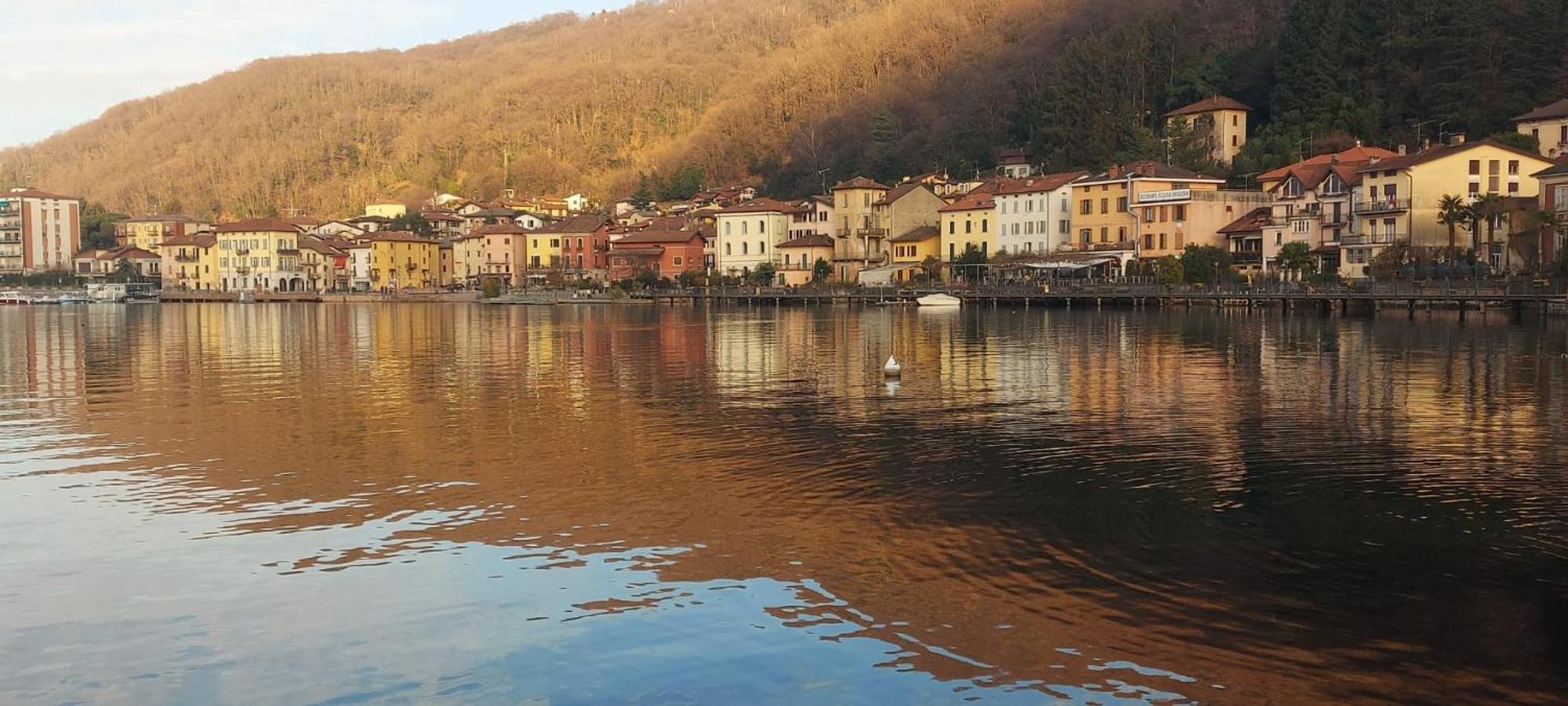 Rifugio Sul Lago Di Lugano A Porto Ceresio Kültér fotó